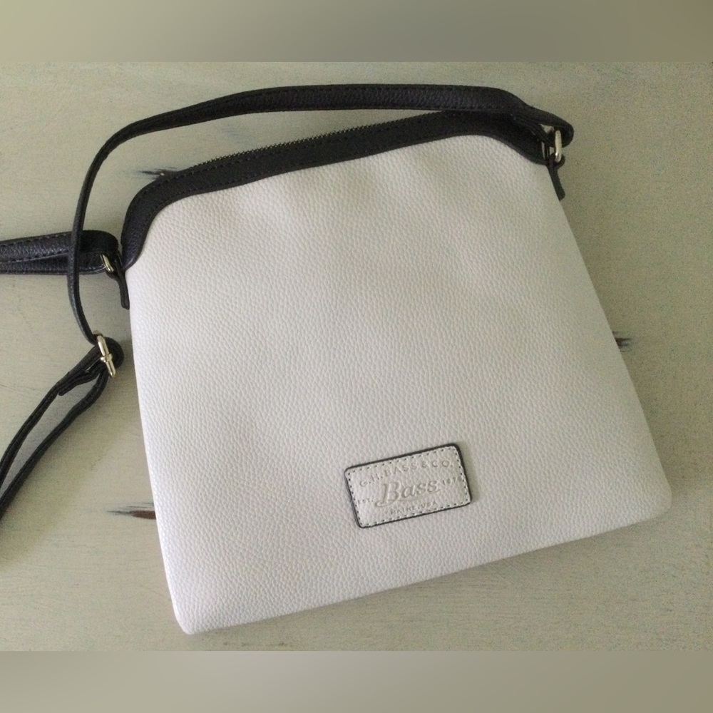 NWOT G.H. Bass Crossbody Bag